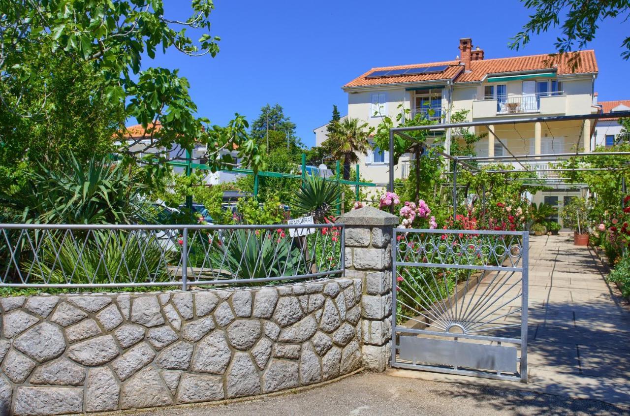 קרק Apartments Adria Danka מראה חיצוני תמונה