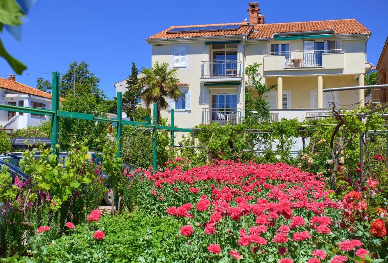 קרק Apartments Adria Danka מראה חיצוני תמונה