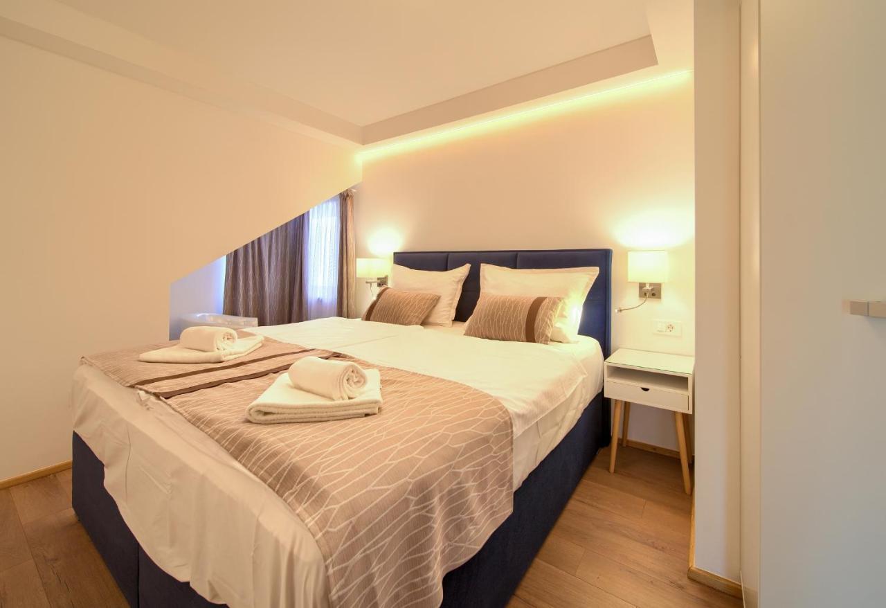 קרק Apartments Adria Danka מראה חיצוני תמונה