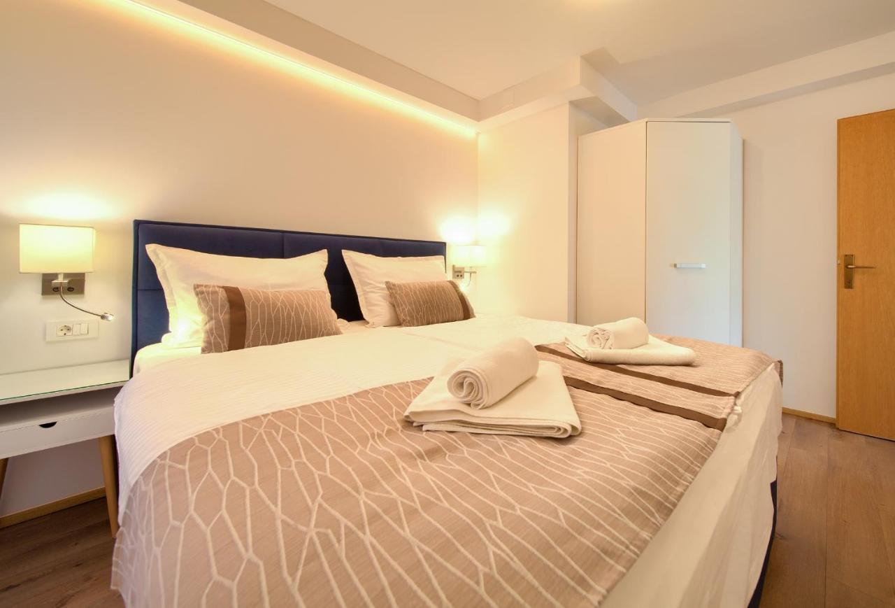 קרק Apartments Adria Danka מראה חיצוני תמונה