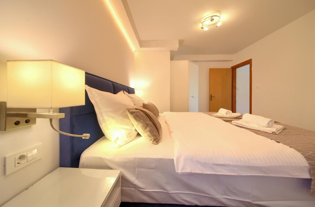 קרק Apartments Adria Danka מראה חיצוני תמונה