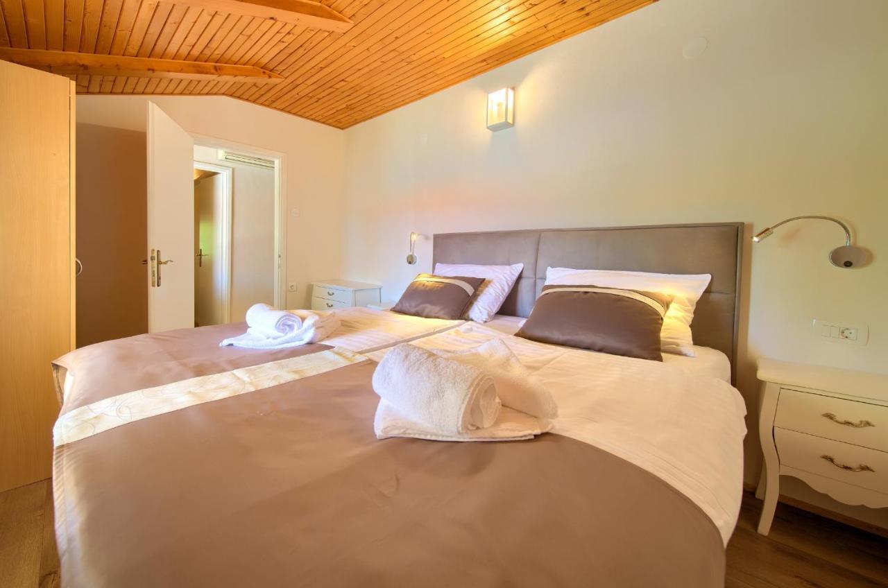 קרק Apartments Adria Danka מראה חיצוני תמונה