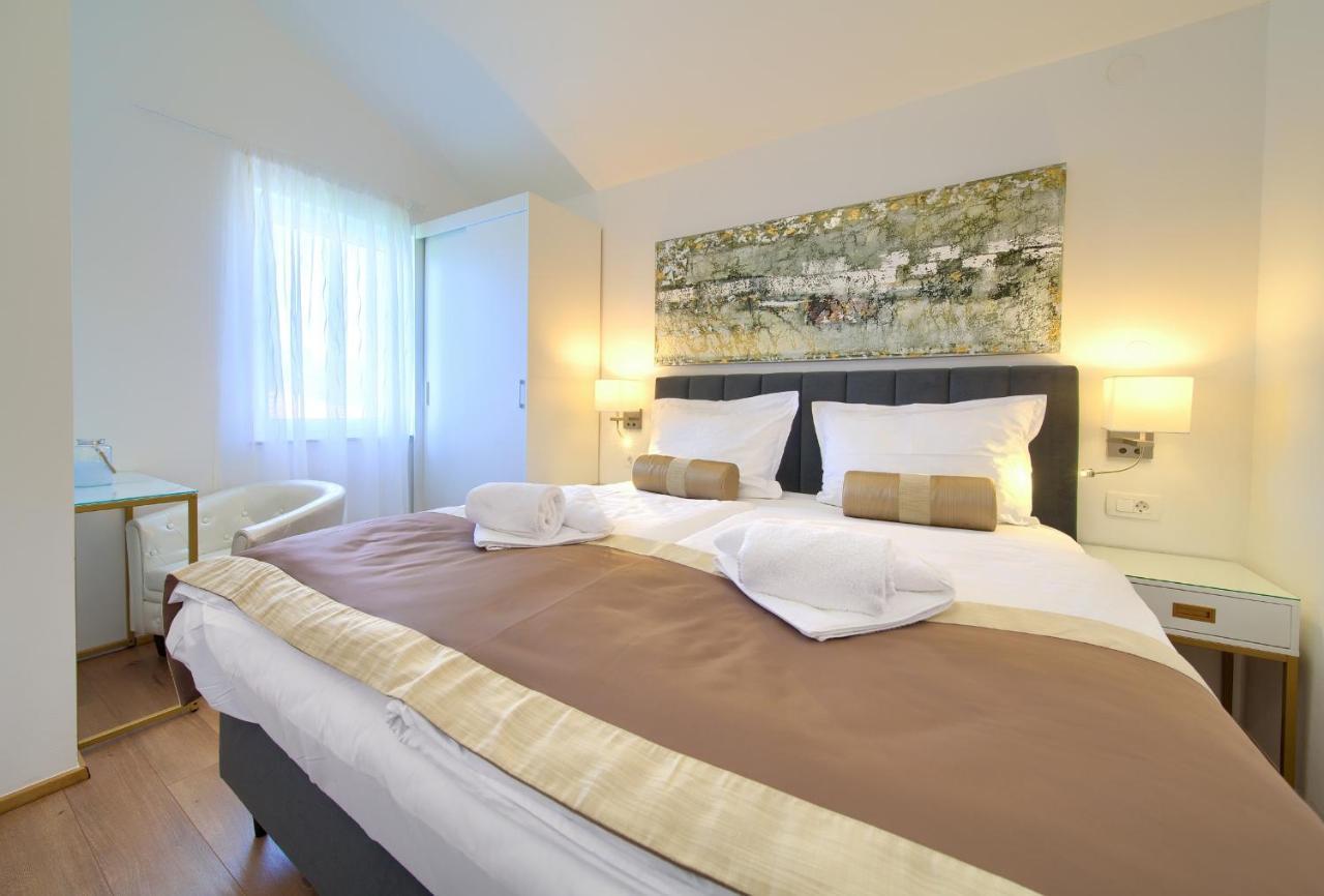 קרק Apartments Adria Danka מראה חיצוני תמונה