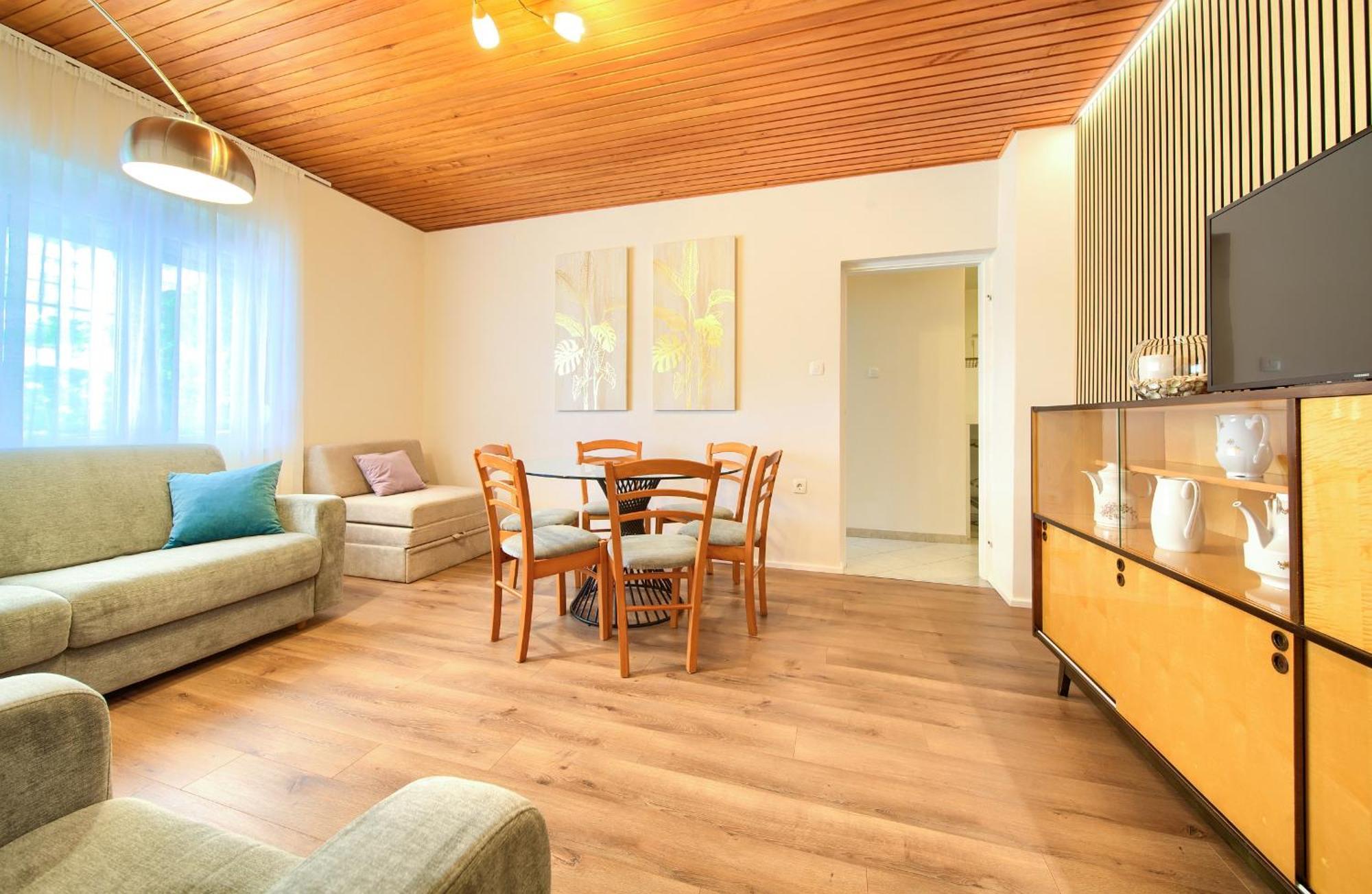 קרק Apartments Adria Danka מראה חיצוני תמונה